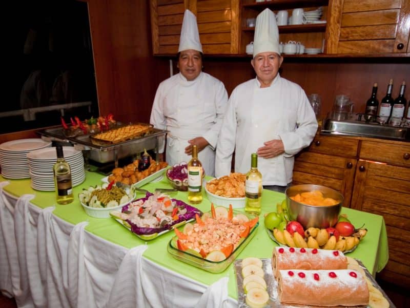Galapagos PRO Manatee Amazon Explorer buffet