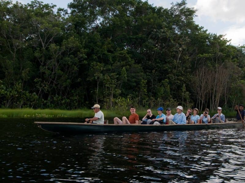 Galapagos PRO Sacha Lodge canoe